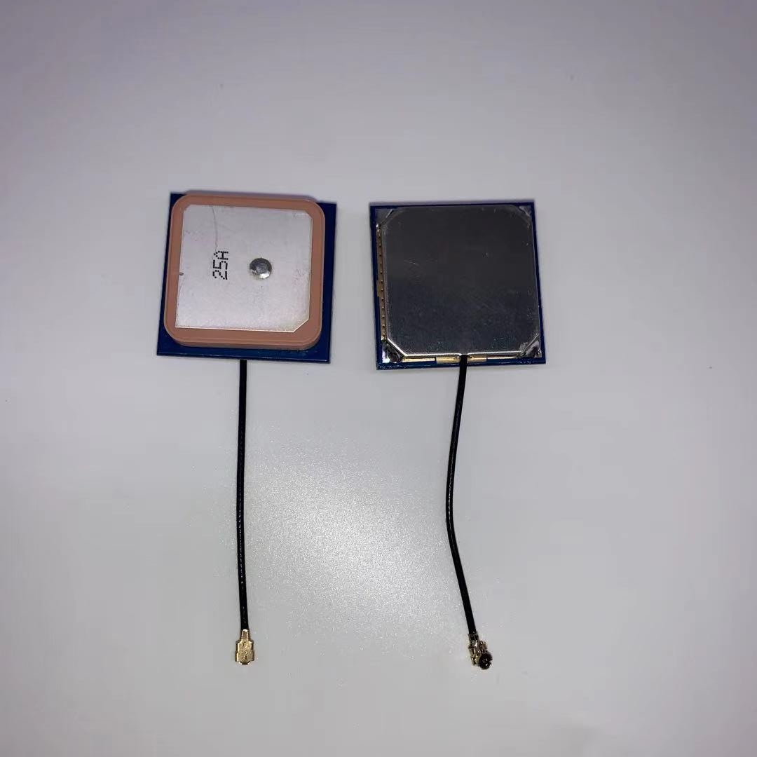 Ceramic antenna Ceramic antenna